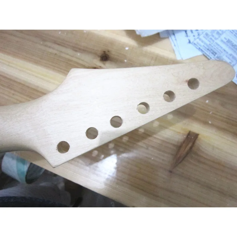 Disado 24 лада Кленовая электрическая гитара Гриф кленовый гриф Деревянный Цвет