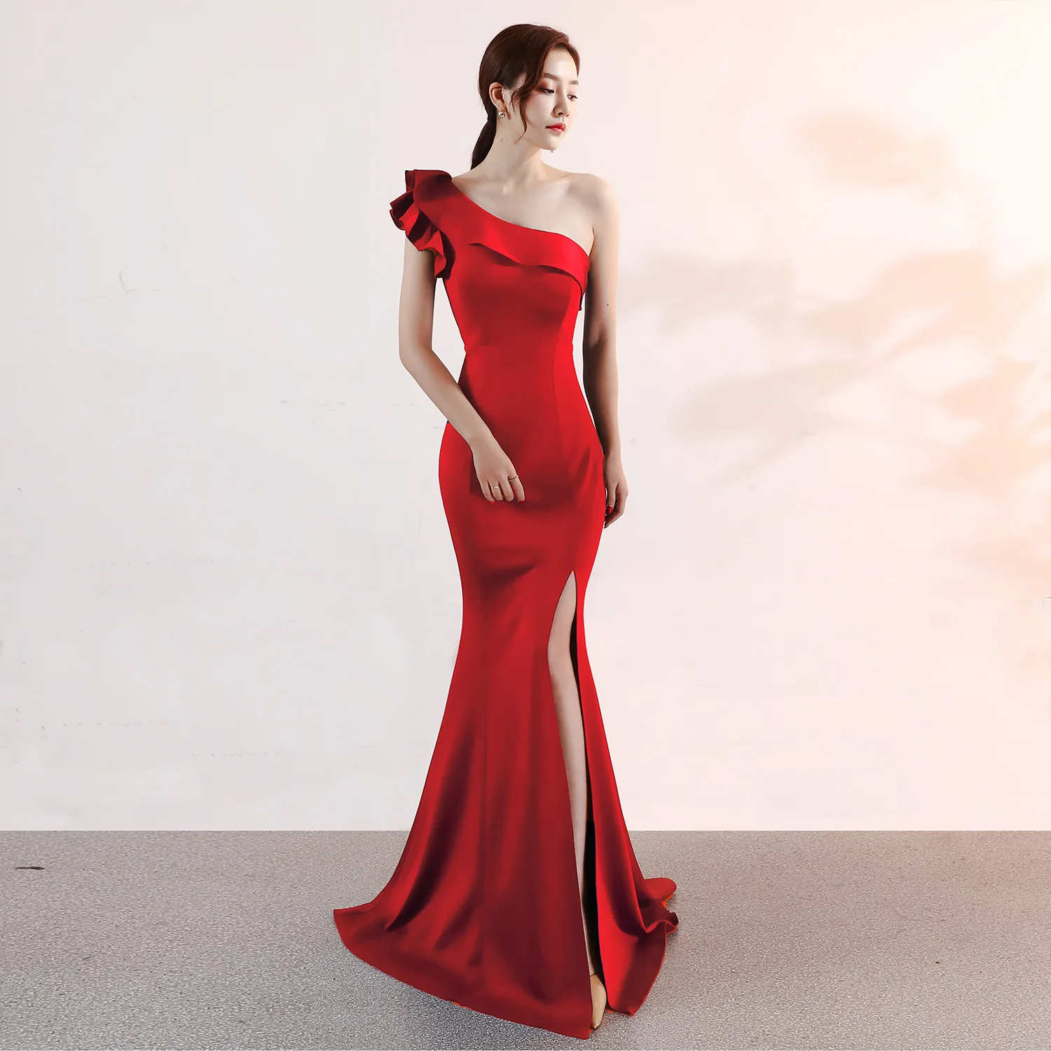 Классические черные Разделение Русалка вечернее платье пикантное на одно плечо