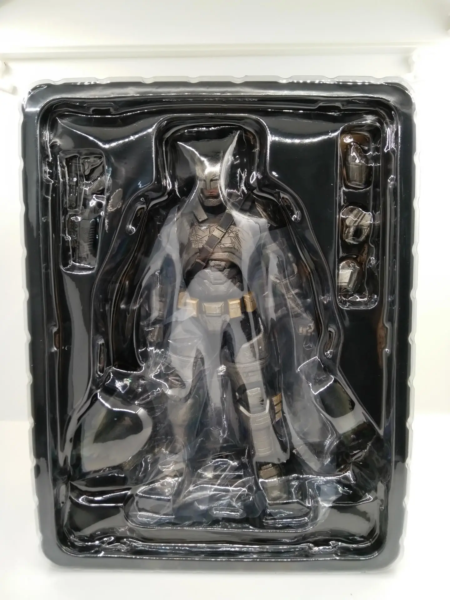 PLAY ARTS 25 см Бэтмен в доспехах издание 2 фигурка модель игрушки