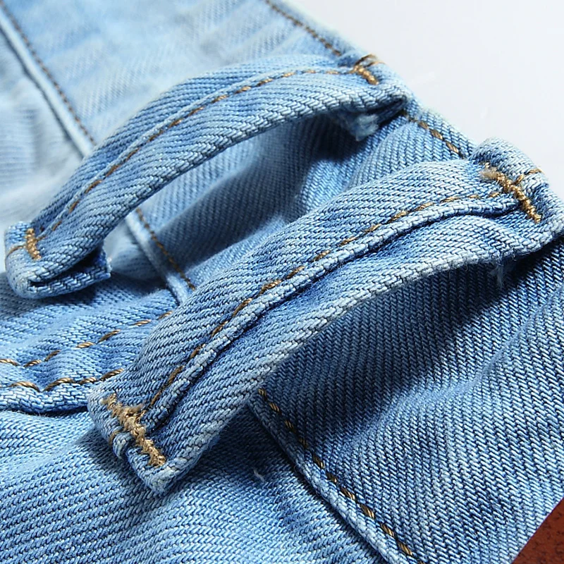 

2021 New Summer Casual Light Blue Short Jeans Short Pants Size 42 No Belt Large Size Men Holes Denim Shorts Male Short Jeans