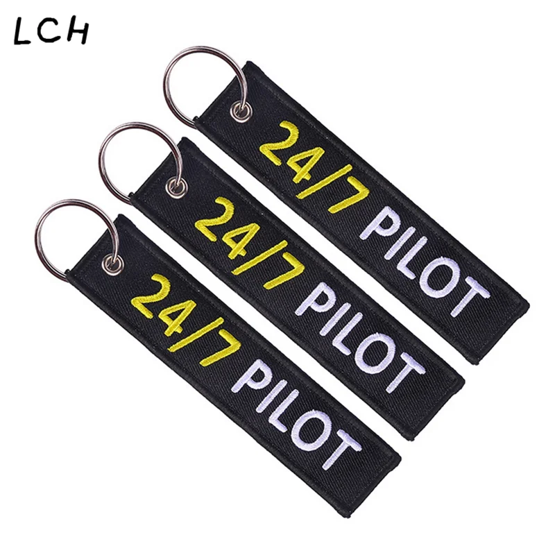 

Remove Before Flight Key Chains Berloques black Embroidery Highlight Key Fobs Chains Jewelry Aviation Gifts Chaveiro Masculino