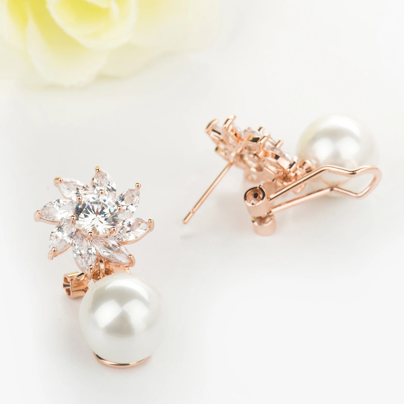 Женские серьги гвоздики с фианитом в форме цветка|flower stud earrings|fashion earringsstud earrings |