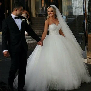Ball Gown Sweetheart vestido de noiva curto Sleeveless Wedding Gowns robe de mariage Appliques Luxury Lace Wedding Dresses