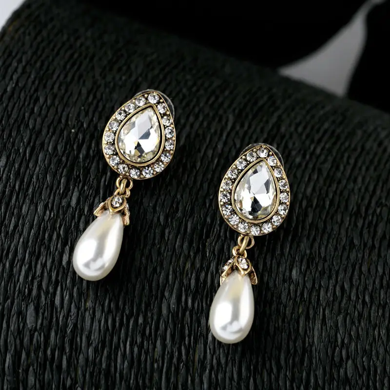 Женские длинные серьги-гвоздики с искусственным жемчугом | Украшения и