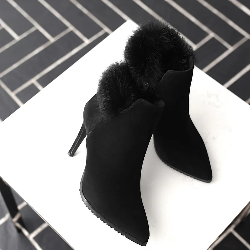 Модные женские ботильоны модель 2017 г. острый носок с Мех животных Женские ботинки