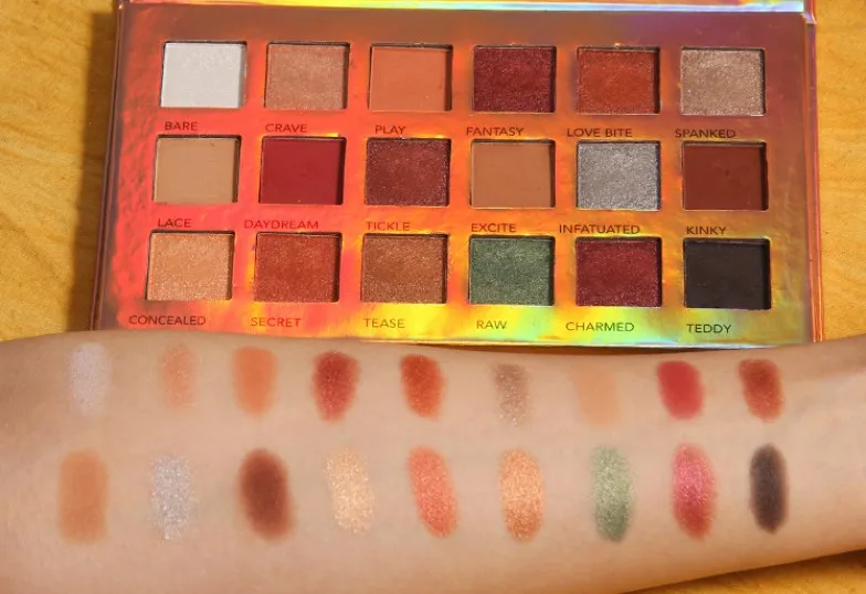 1804 Desert pink Rose 18 Color Pearlescent shimmer Matte Eyeshadow Palette Eye shadow Colorful Waterproof concealer makeup - Цвет: 1804