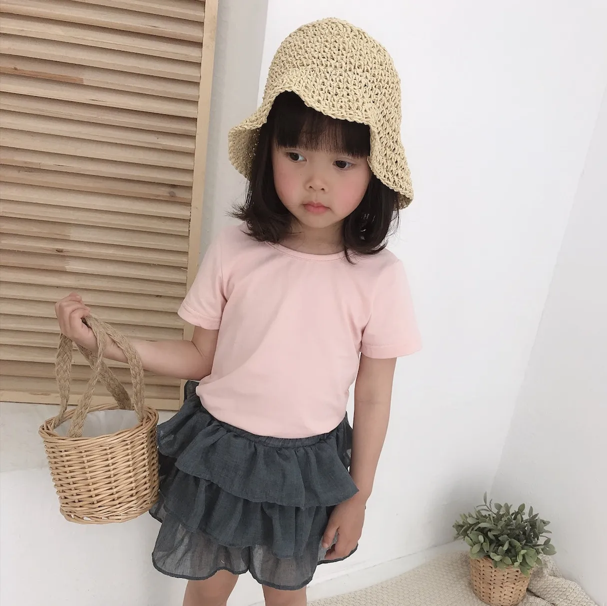 Летняя Однотонная футболка для маленьких девочек детская одежда с оборками на