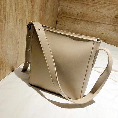 Khaki Модные композитные Сумки из искусственной кожи для женщин, повседневные однотонные сумки с большой вместительностью для женщин, простые винтажные сумки-мессенджеры, новинка - Цвет: Khaki