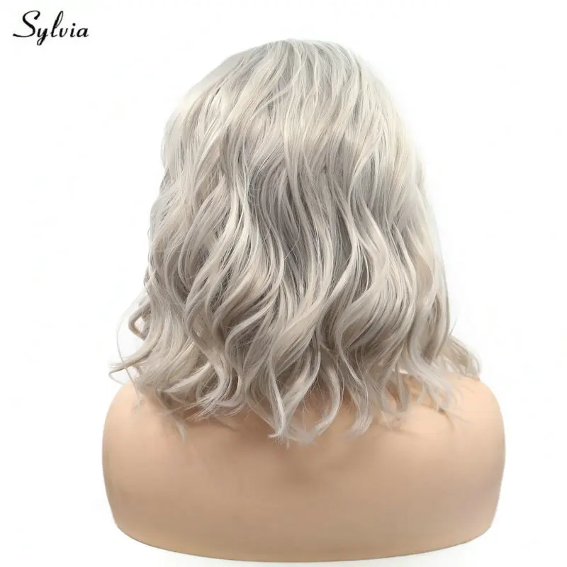 Сильвия короткие волнистые волосы пепельно светлые/дымчатые розовые/черные