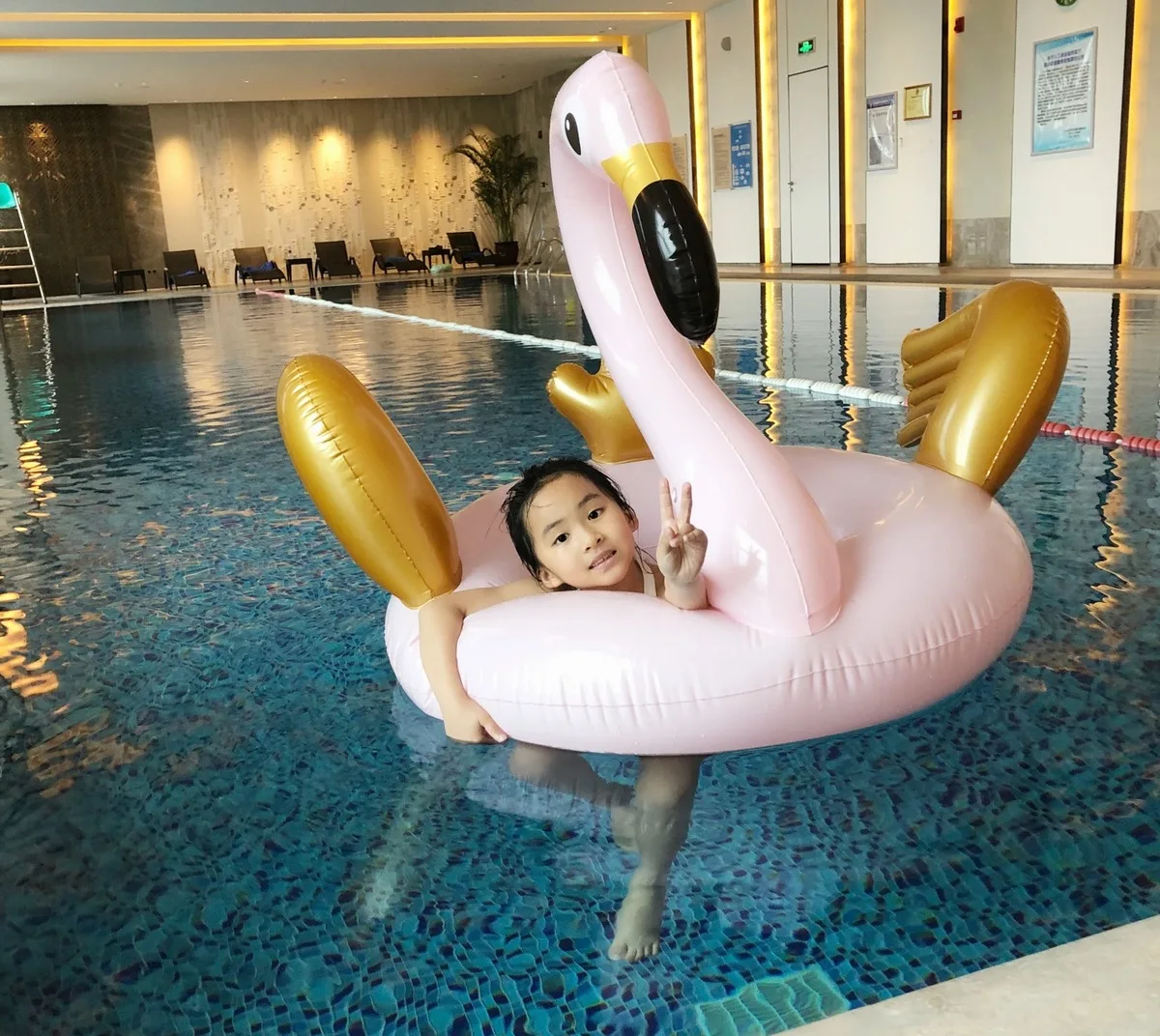 Rose Gold 130cm Giant Inflatable Flamingo Pool Float Newest Pink Ride-On Swimming Ring For Adults Summer Water Holiday Party Toy | Игрушки и