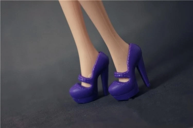one pair shoes C Новые разноцветные аксессуары, модная оригинальная обувь для куклы Барби 1/6 - Цвет: one pair shoes C