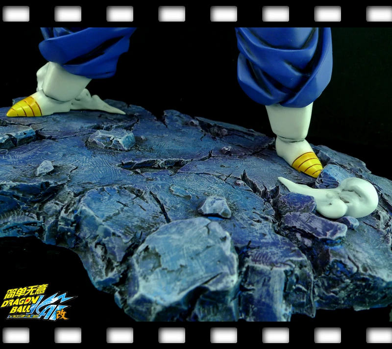 В наличии БЕСПЛАТНАЯ EMS аниме Dragon Ball Z GK Супер Саян Гоку резиновая фигурка героя