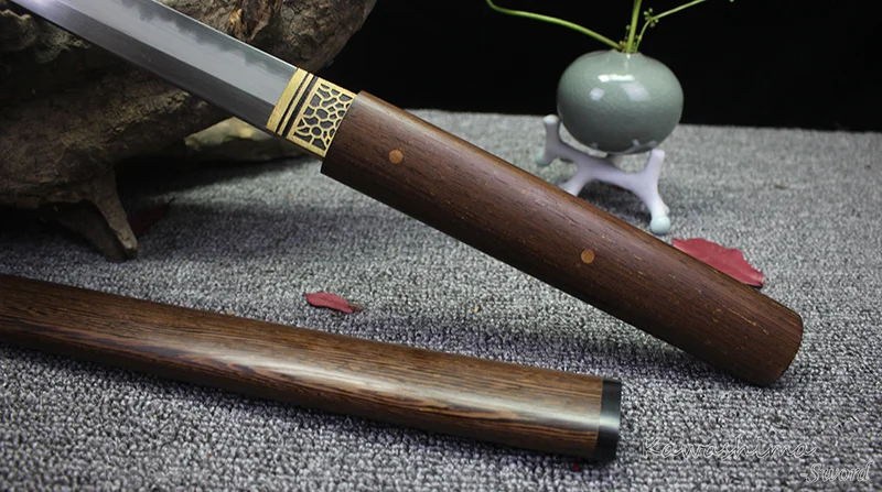 

Handmade Japanese Sword Wakizashi Straight T10 Steel Clay-Tempered Blade Rose Wood Shirasaya Sharpness Ready for Battle