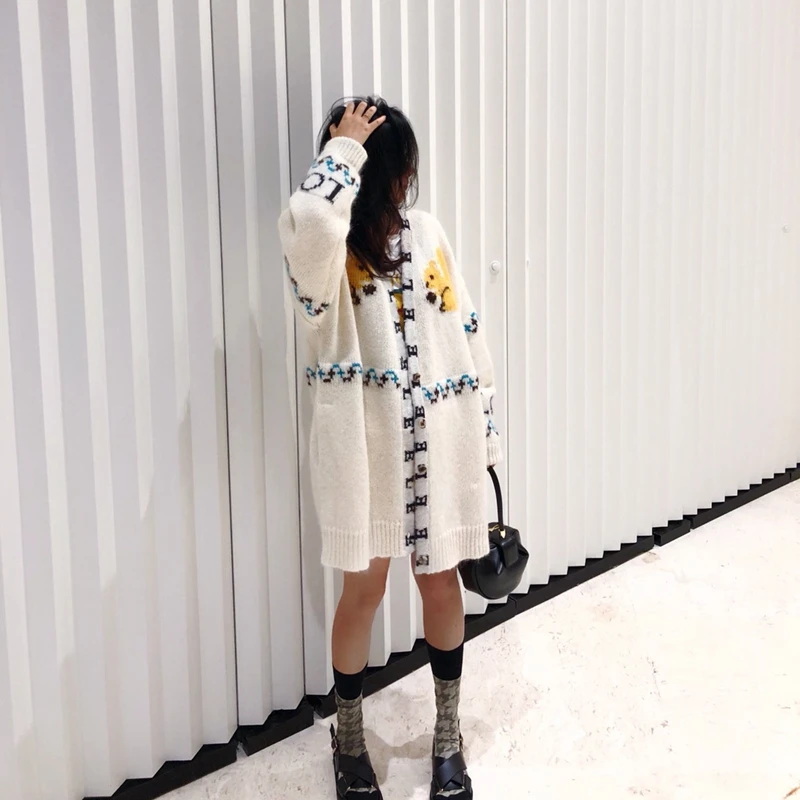 Tide brand little squirrel sweater female 2018 cardigan in the long section loose mohair thick line jacket long-sleeved |
