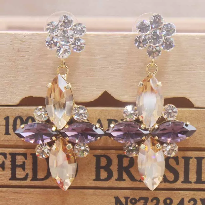 Женские черные серьги со стразами фиолетовые с красными кристаллами ювелирные