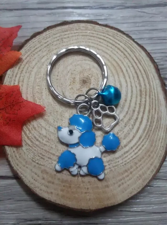 Женская эмалированная собака Чихуахуа и медный колокольчик искусственный