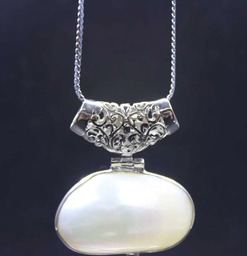 Wholesale price Fashion Rare Huge 60X47mm Natural White Mother of Pearl Shell Conch Pendant | Charms