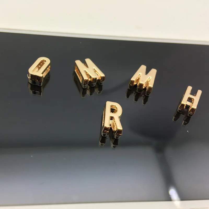 Модное ожерелье с маленьким изящным сердцем инициалом двойной буквой