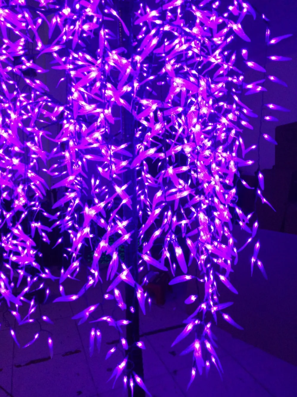 Светодиодная искусственная ивовая плачевая елка розового цвета 1080 шт.