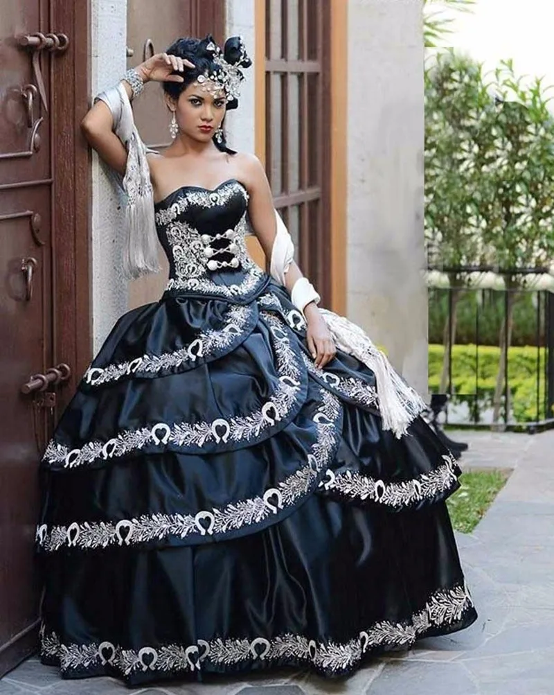 Vestidos de anos милое платье Кинсеаньера с аппликацией Бальные платья Черно белые