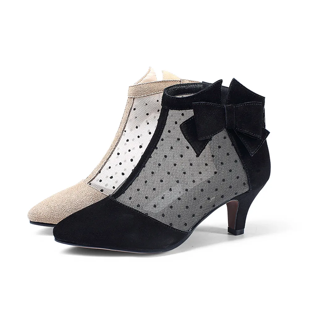 Женские замшевые ботильоны Smirnova Черные с острым носком на молнии бантиком