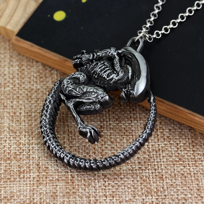 Ожерелье воина пришельца хищника AVP Alien Queen подвеска Goth Horror Giger крутые ожерелья для