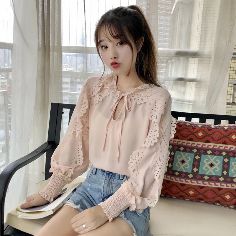 На шнуровке шифон блузки выдалбливают модные рубашки с длинным рукавом