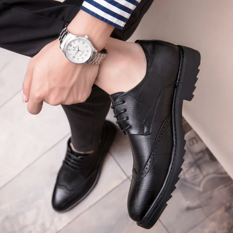 

Men Formal Brogue Shoes Leather Fashion Dress Shoes for Men British Style Oxfords High-quality Microfiber Leather Carved Shoes