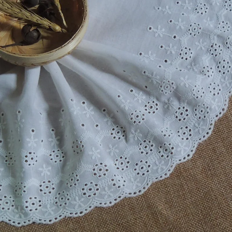 

5Yards/lot Width 18cm White 100% Cotton Embroidered Lace Fabrics, Women's Clothing Diy Lace Trim, Free Shipping RS642