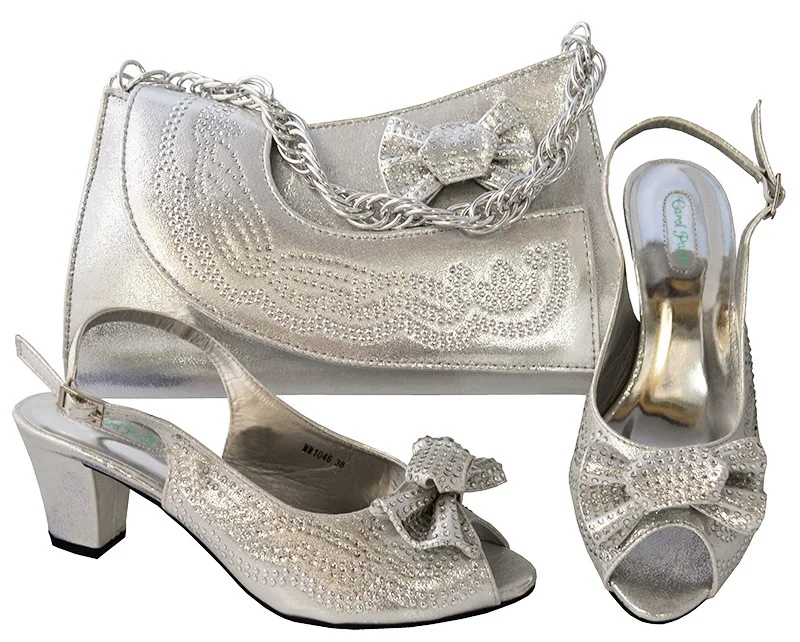 

Latest Color African Woman Combing Italian Shoe and Bag Set Decorated with Applique Women Shoes and Handbag Set High heel MM1046