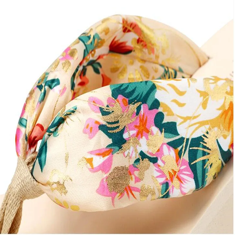 Шлепанцы женские на высокой танкетке шелковые сандалии в богемном стиле