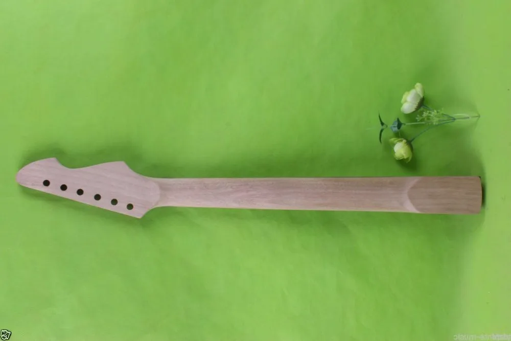 Одна новая левая Неоконченная электрогитара шея 22 лада 628 мм из красного дерева