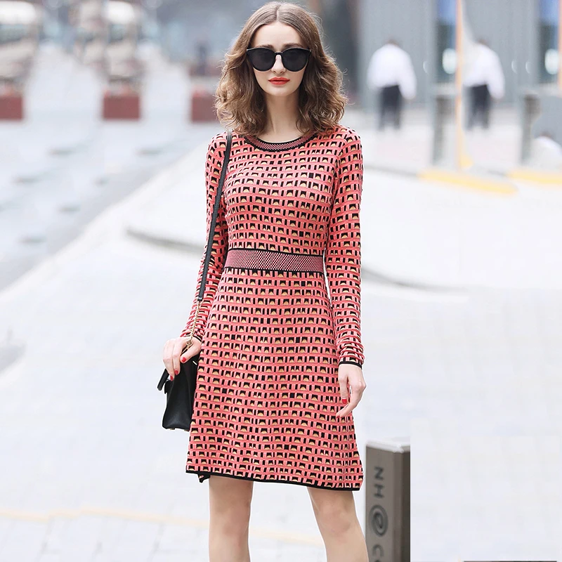 Женское вязаное платье элегантное новинка 2019 вязанное в клетку с круглым вырезом