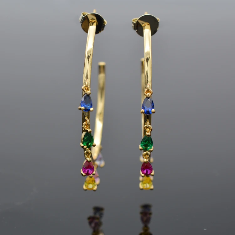 

Rainbow-colored drop-shaped zirconia earrings are perfect for PROM ladies