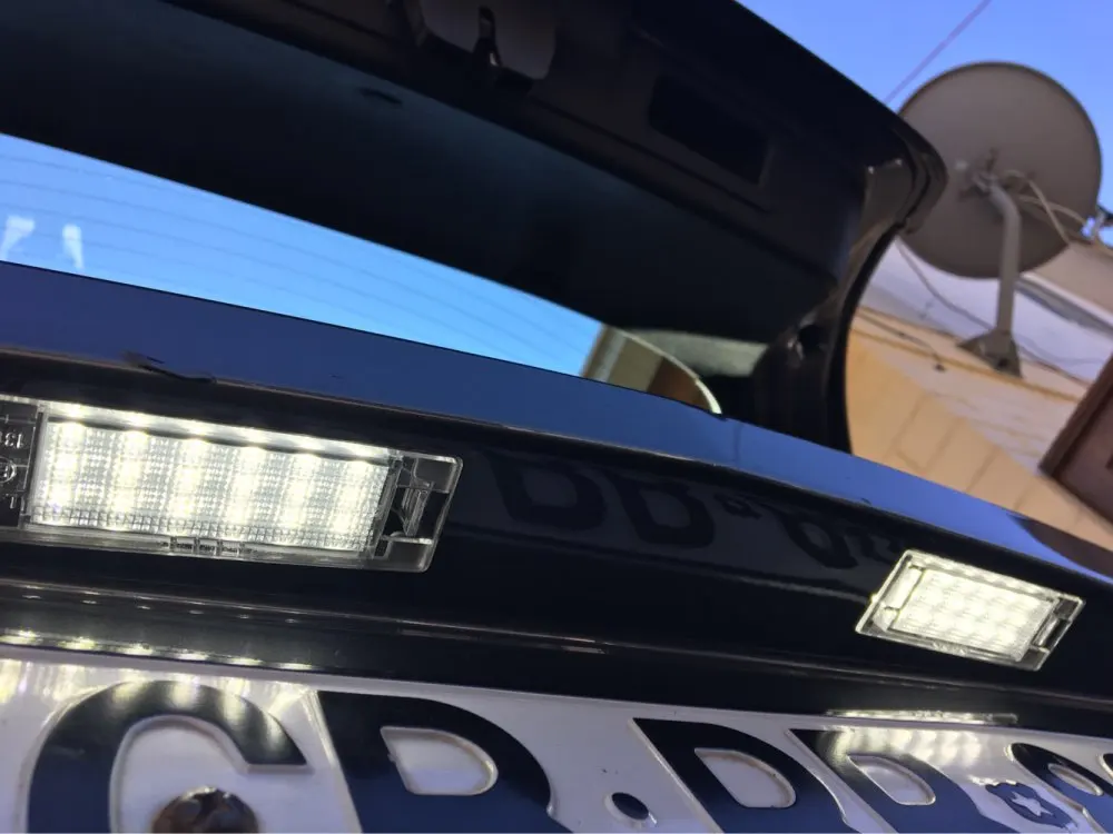 2 шт. 18SMD Автомобильный светодиодный светильник номерного знака для Fiat Grande Punto Van Seicento 187 Multipla 186 Marea 185