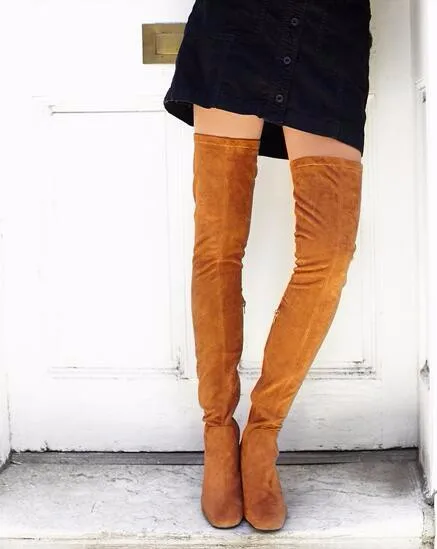 Привлекательные эластичные сапоги из флока на высоком каблуке красивые Сапоги