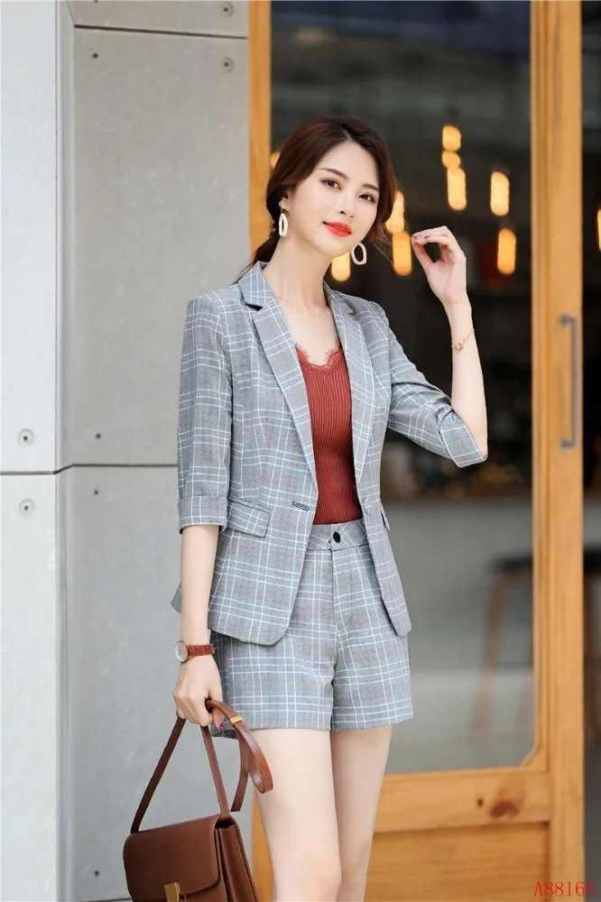 Женский деловой костюм из 2 предметов с шортами и куртками пиджак весна лето