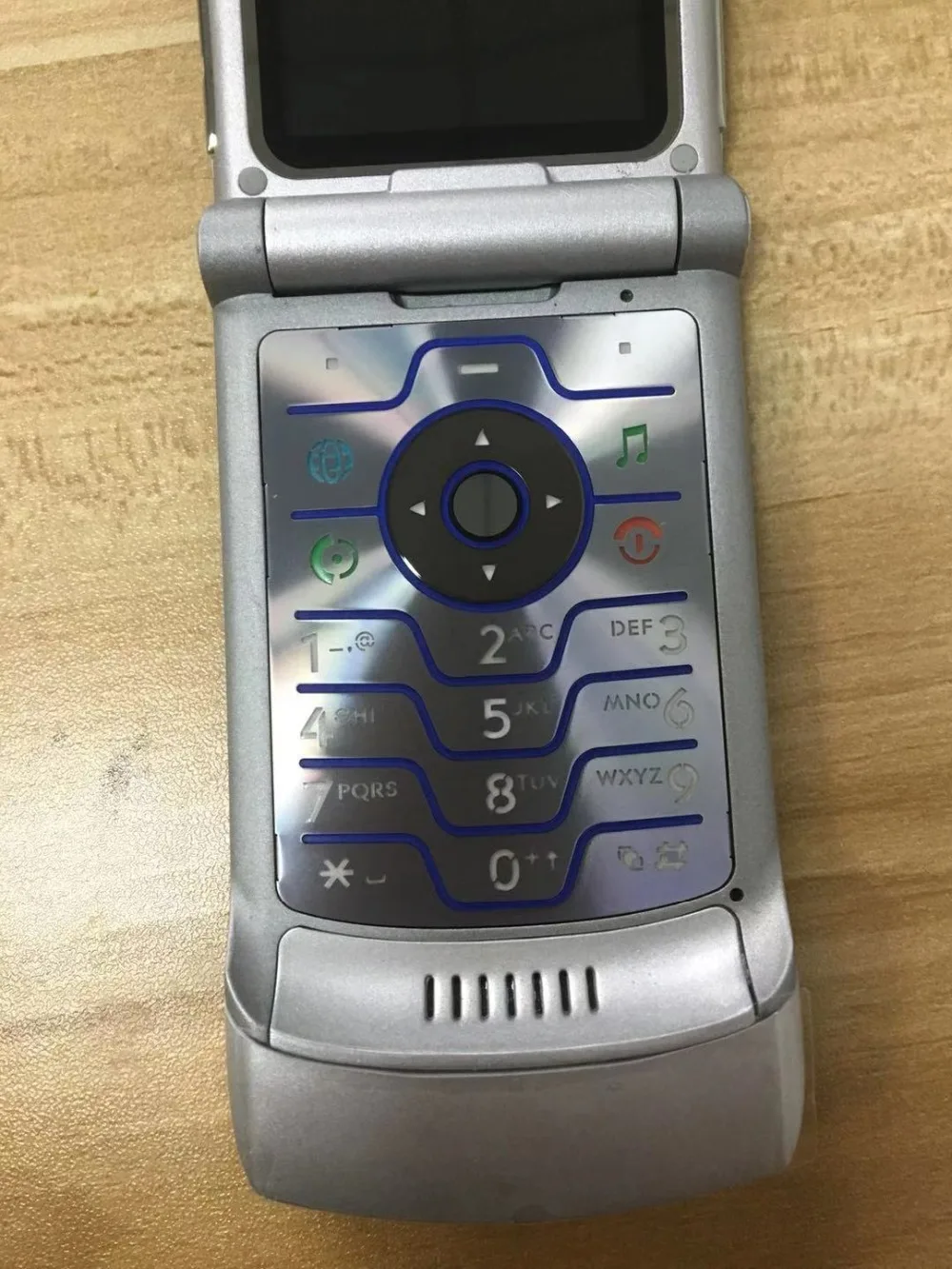 Motorola RAZR V3i разблокированный мобильный телефон GSM флип Bluetooth телефон один год гарантии