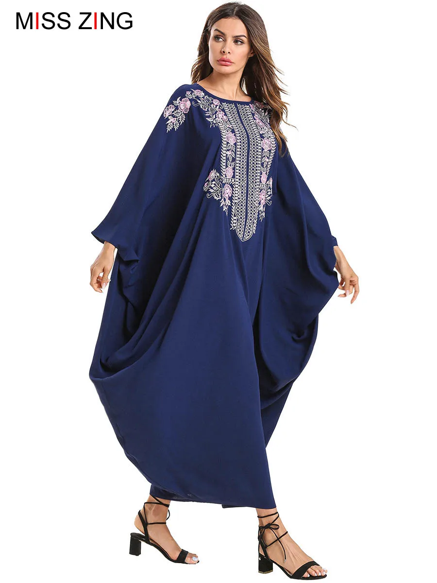 Ethnic Embroidery Muslim Abaya Women Bat Sleeve Dress Kimono Gowns Ramadan Middle East Islamic Prayer Clothing Plus Size 7597# |
