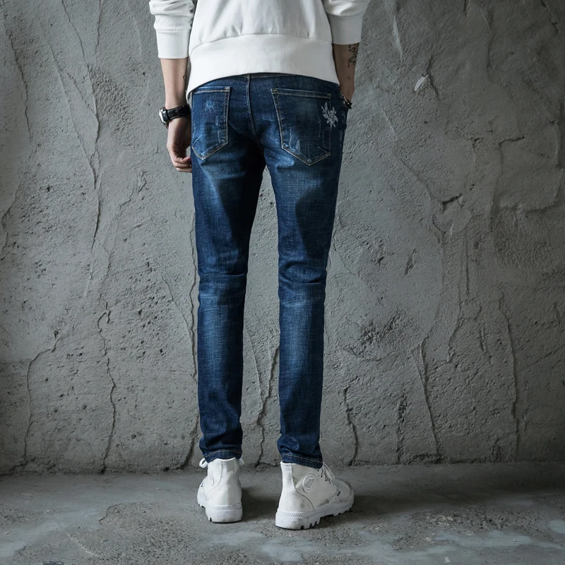 

High Quality Mens Jeans 2018 New Denim Pants Hole Embroidery Design Male Full Length Trousers Fashion Pencil Pants Blue 8013