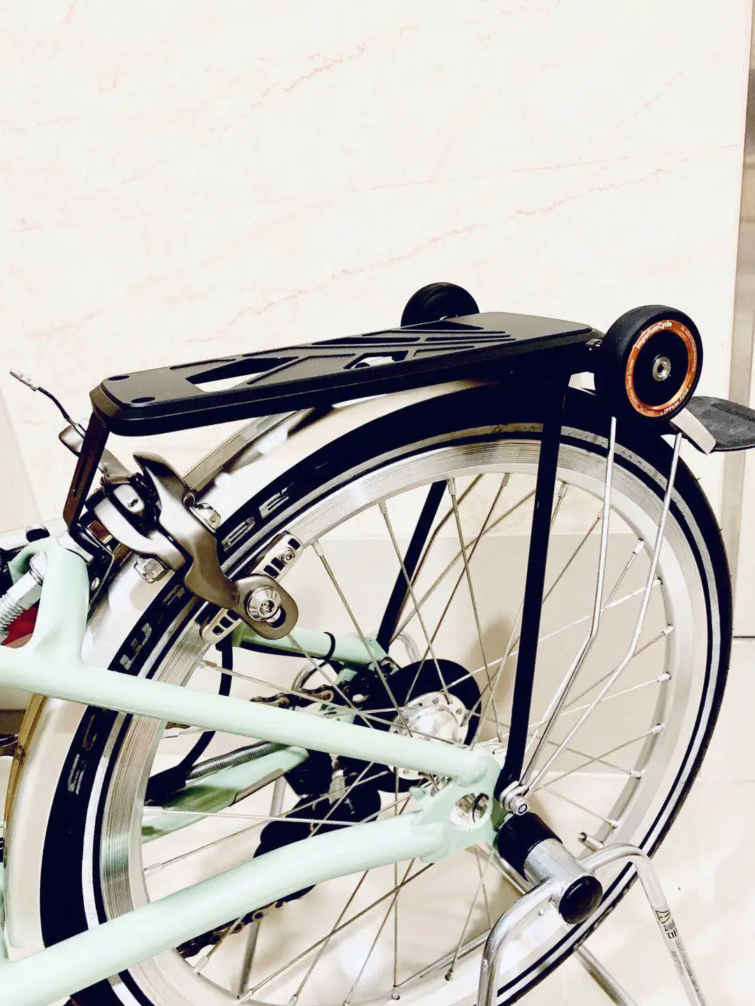 Brompton компактный стеллаж с ЧПУ обработанный твердый остается(мульти-S