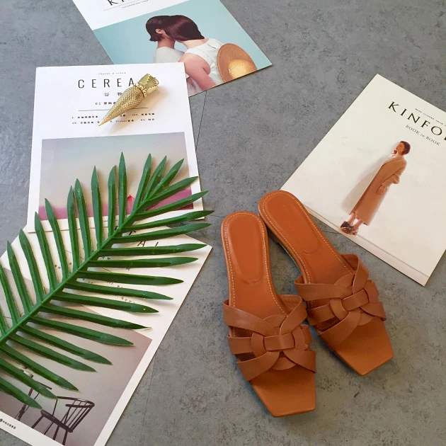 Sandalias Mujer высокое качество дань из натуральной мягкой лакированной кожи тапочки сандалии женские шлепанцы с вырезами Гладиатор пляжные Тапочки