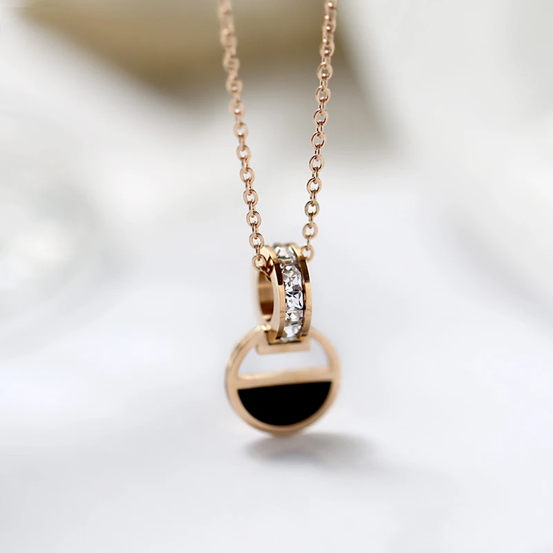 

YUN RUO 2021 New Rose Gold Color Fashion Elegant Zircon Shell Round Pendant Necklace Titanium Steel Jewelry Woman Gift Not Fade