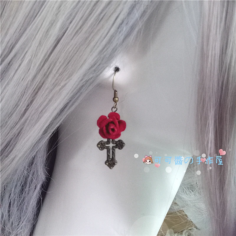 A pair Ear hook Высокое качество японский темный готический Лолита рука манжеты обруч для волос с Лолита головной убор винно-красные розы гей шляпа cos аксессуары для волос - Цвет: A pair Ear hook