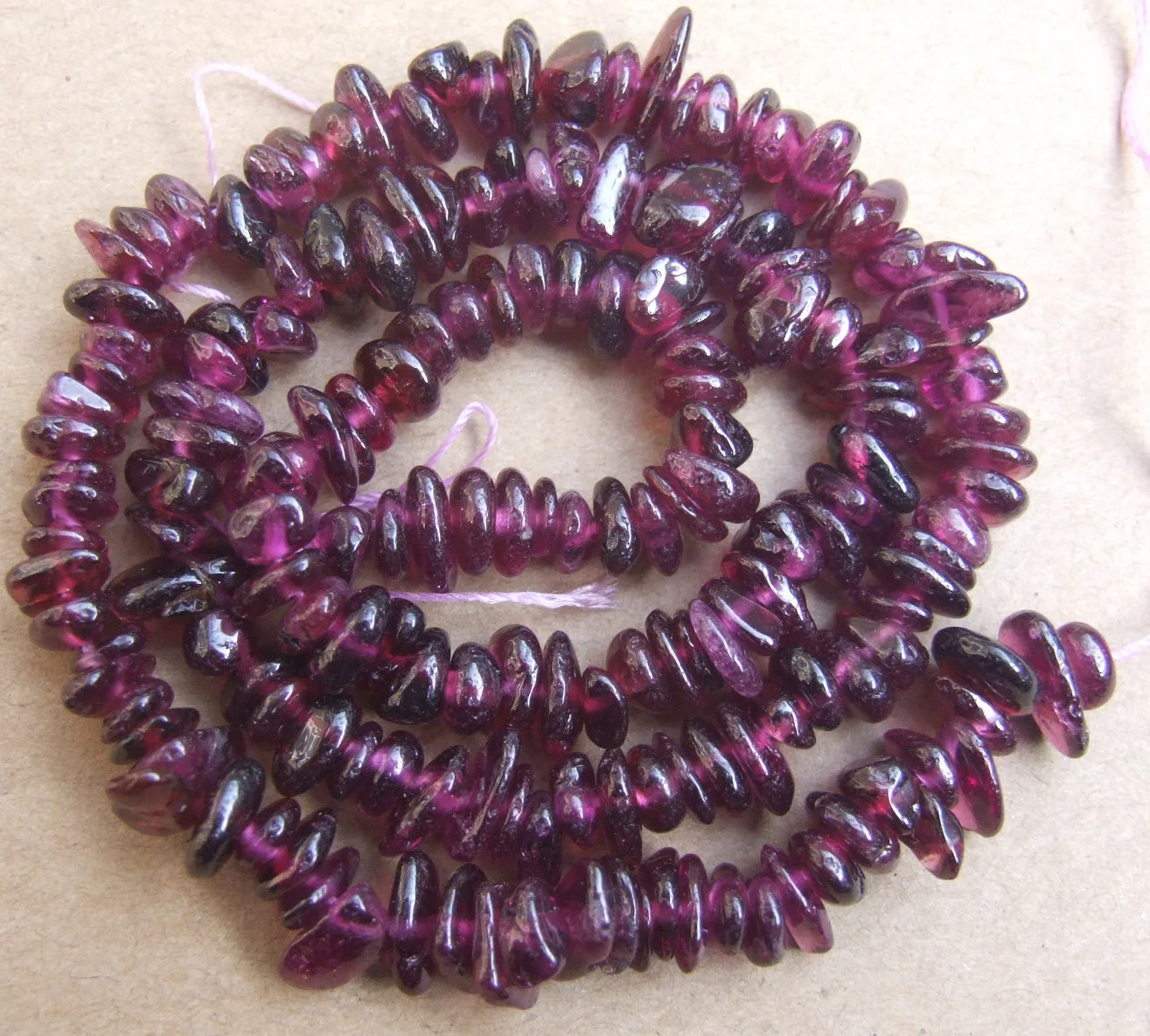 3-8 мм натуральные камни кусочки, свободные бусы 15" - Цвет: Garnet