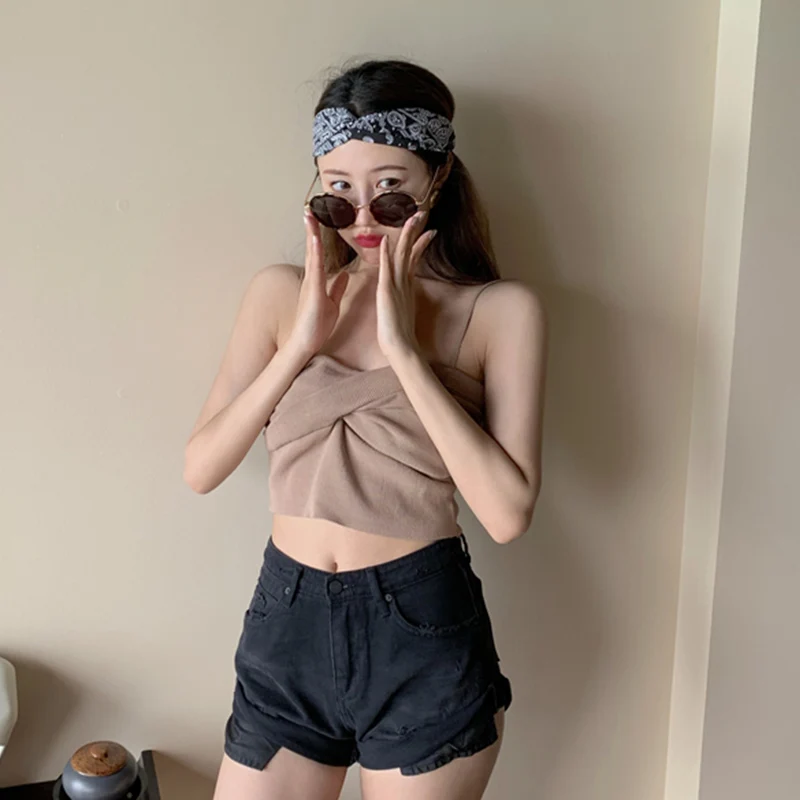 Трикотажные однотонные укороченные топы с рюшами модные брендовые майки в