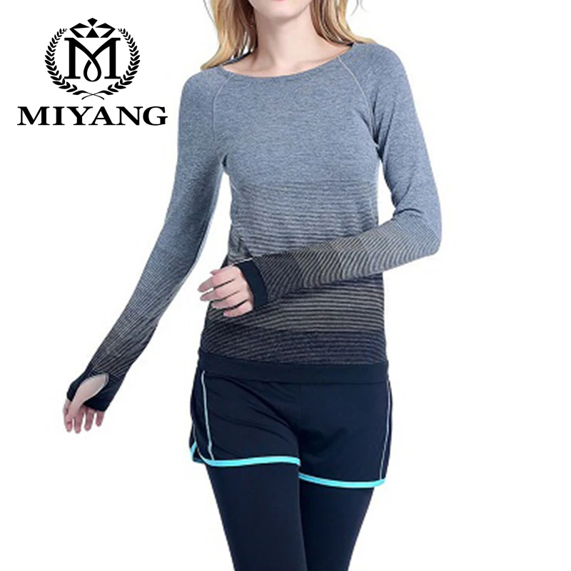 Новый стиль спортивный Топ Футболка с длинными рукавами женские кроссовки