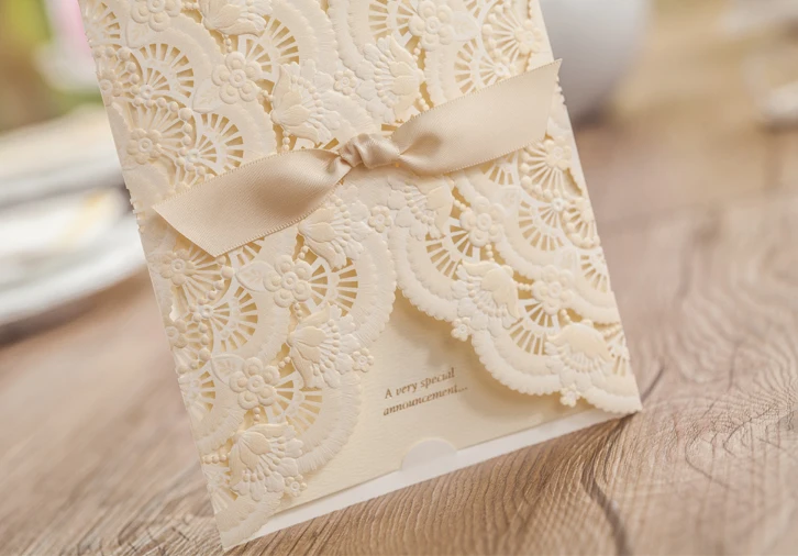 Personzlied Кот Цвет Лазерная резка кружева цветок Свадебные Приглашения Карты с