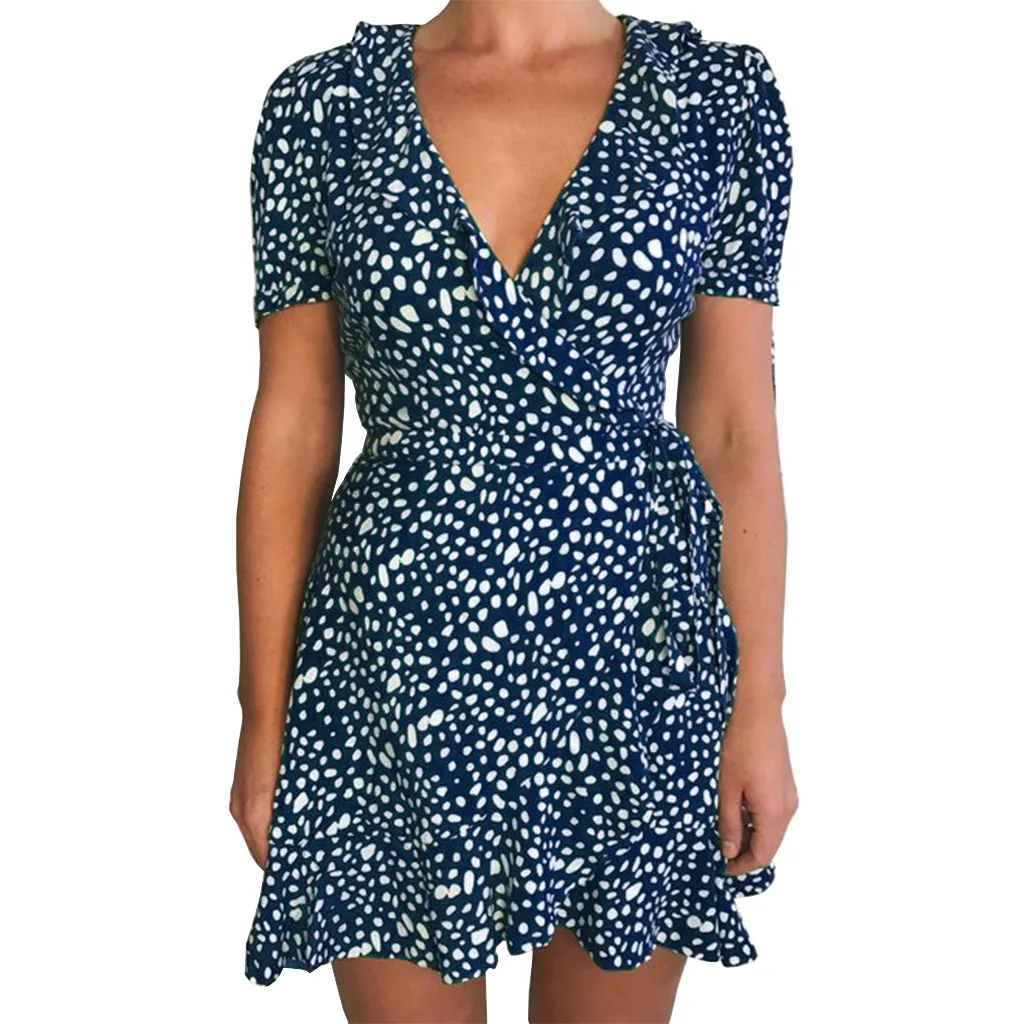 Женские повседневные платья в горошек с v-образным вырезом расклешенным коротким