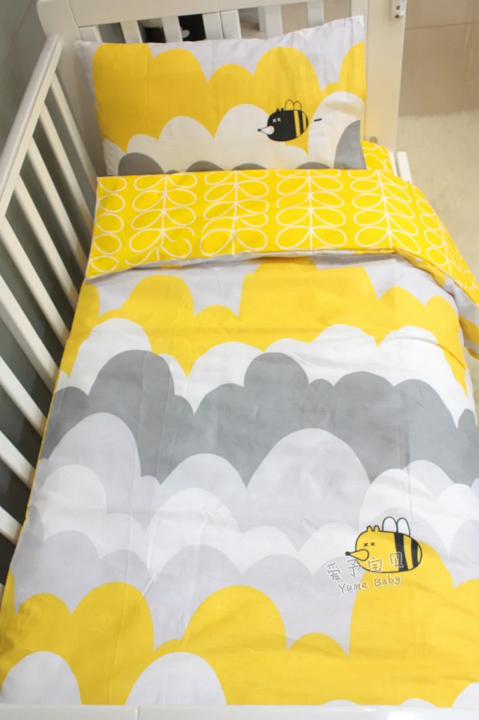 Комплект постельного белья из 3 предметов для детской кроватки постельные